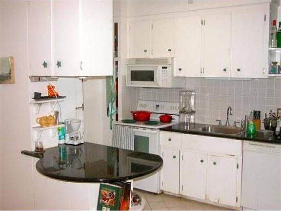 Granite 2005 Kitchen