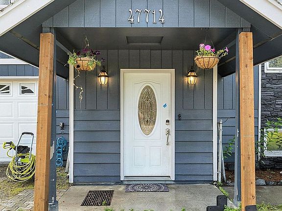 2nd image of 47714 Interlake Dr