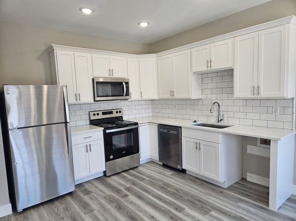 116 W Main St #B