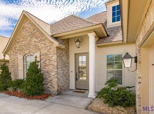 3186 Meadow Grove Ave, Zachary, LA 70791