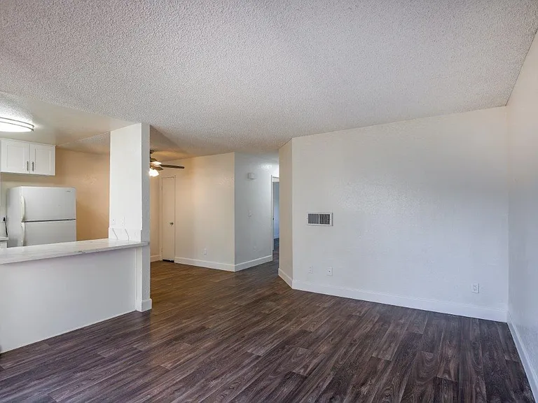 Monte Vista Apartments — Photo 15