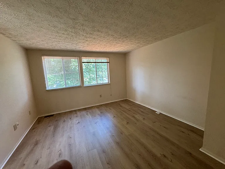 10303 Granite Creek Ln — Photo 14