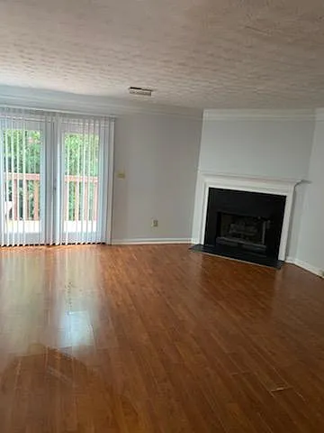 2 bed, 1700 sqft, $1,620 — Photo 4