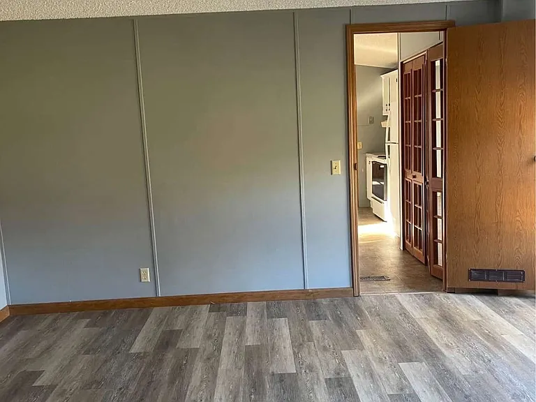 1430 Highway 30 E — Photo 5