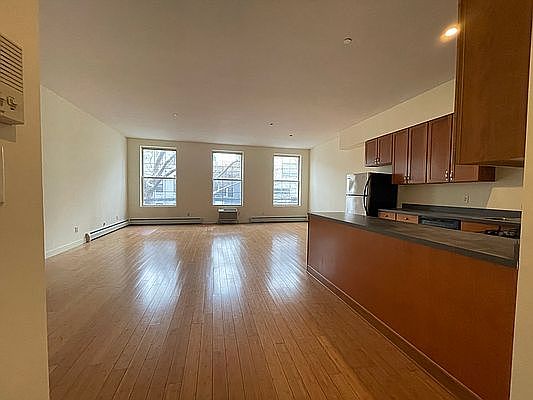 1st image of 5-11 50th Ave #3