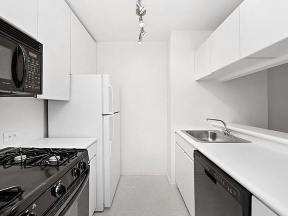 4th image of 250 W 90th St APT 5G