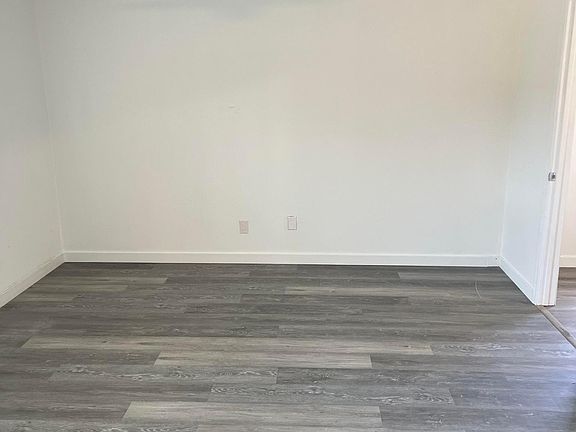 2nd image of 2865 Elrose Dr