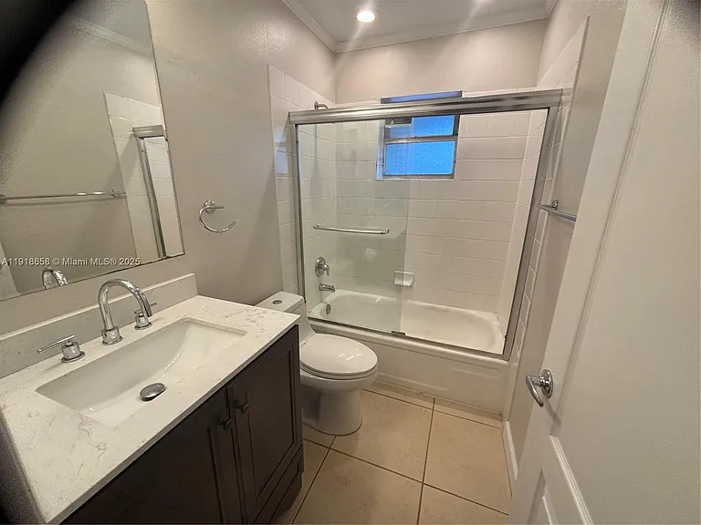 4871 NW 9th Dr #4871 — Photo 7