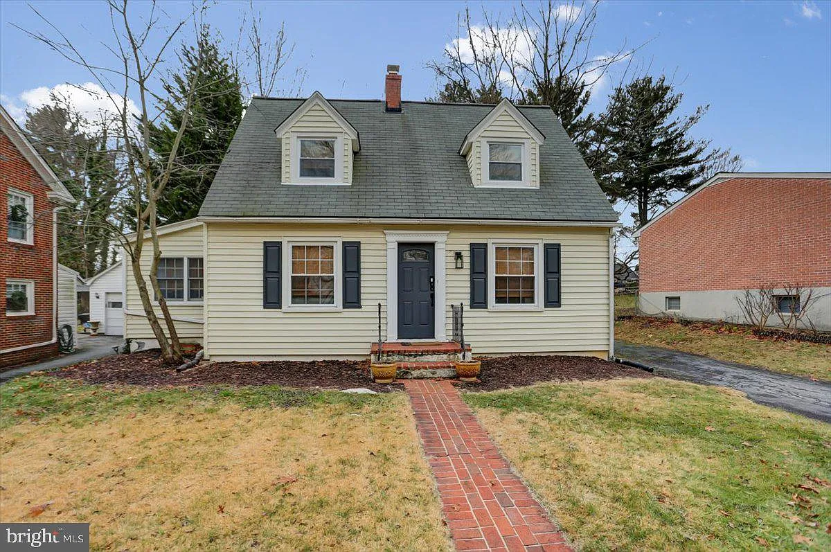 18845 Preston Rd photo 1