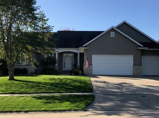 6609 Cottage Ridge Ct NE, Cedar Rapids, IA 52411