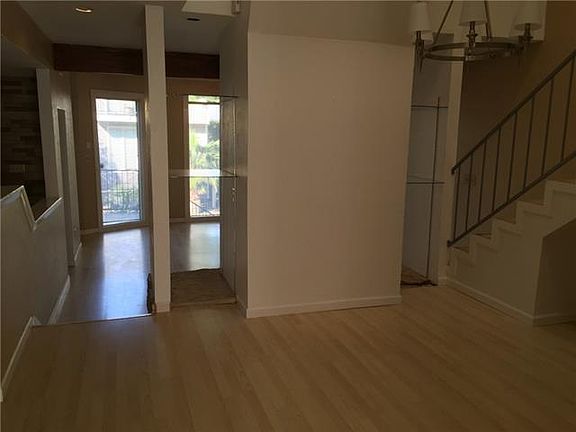 5th image of 8522 Park Ln APT 10