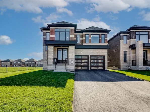 35 Walters St, Lindsay, ON K9V 0S2