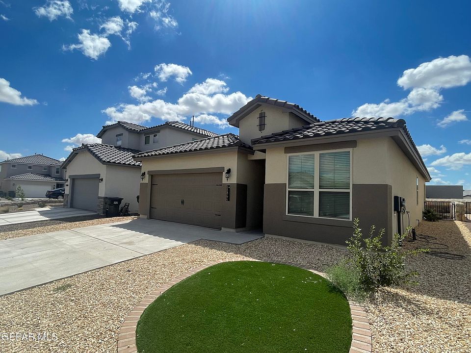 1st image of 13864 Paseo De La Luna Ave