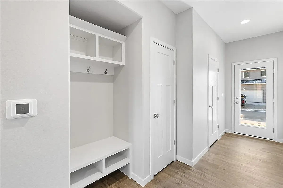 Building Photo - 622 Catherine Dr #622