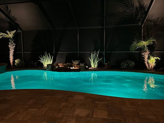 3rd image of 2358 W Clovelly Ln