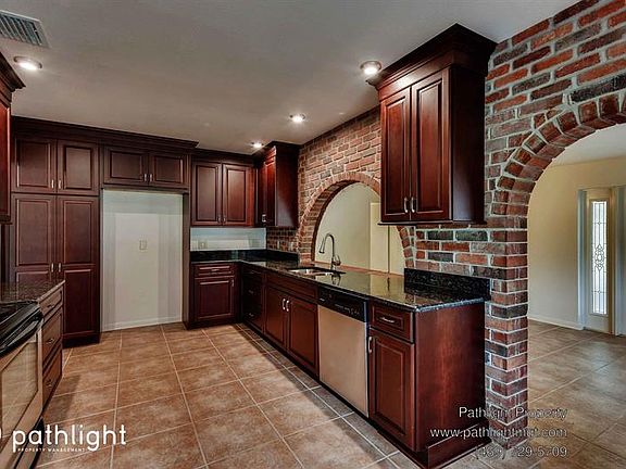 3rd image of 515 W 122nd Ave
