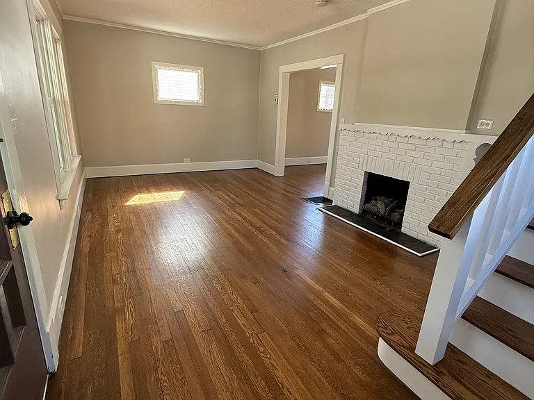 2050 Elmwood Ave — Photo 3