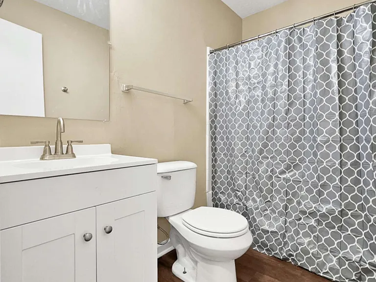 520 Walden St — Photo 9