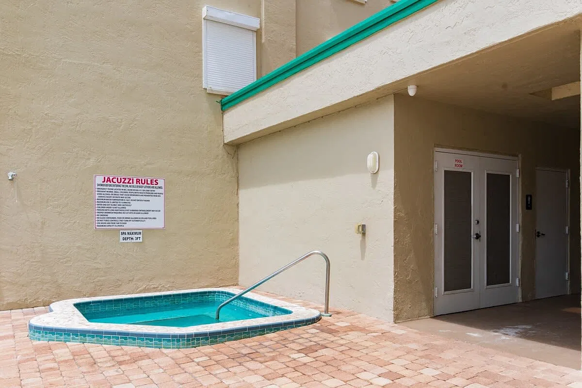 3 bed, 2027 sqft, $4,000 — Photo 3