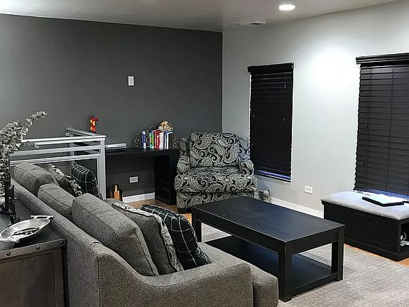 3rd image of 2400 W Arthington St Unit 2F