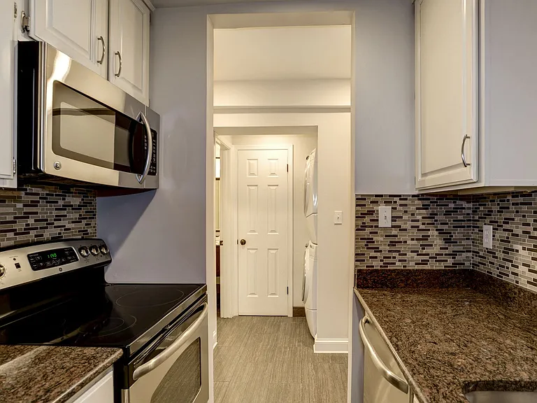 2022 N St NW #B — Photo 24
