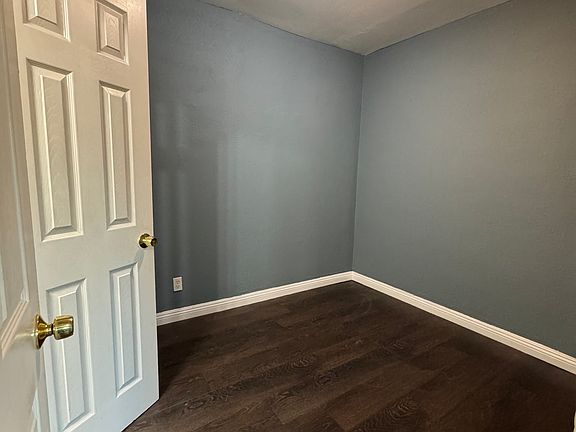 4th image of 619 N Moore Ave