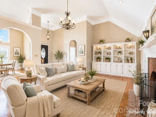 1035 S Bank Dr, Rock Hill, SC 29732