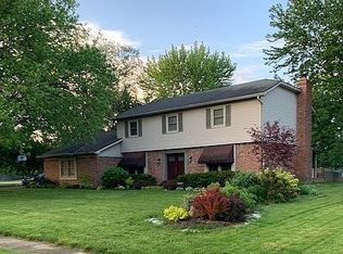 595 Hawthorne Dr, Carmel, IN 46033