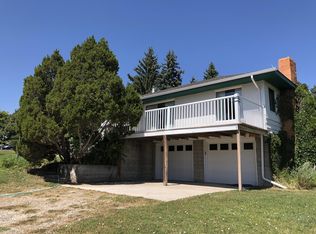 212 3rd St S, Cascade, MT 59421
