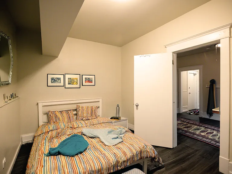 122 Langside St #2 — Photo 4
