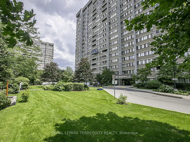 50 Elm Dr E #604 — Photo 6