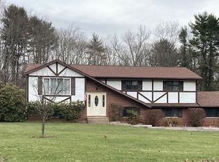 126 Mill Rd, Hawley, PA 18428