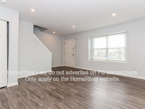 4th image of 274 Vincent Cir