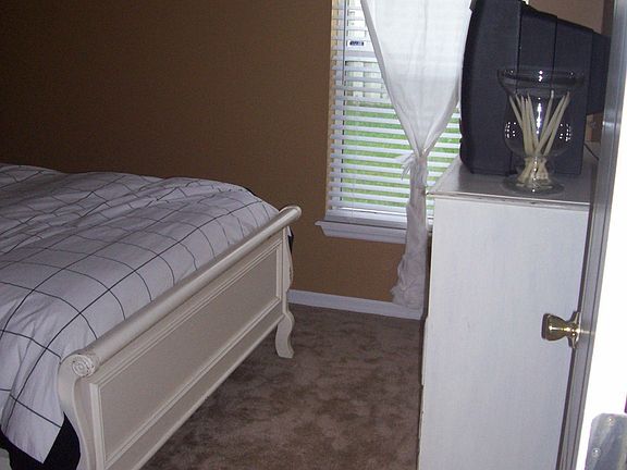 Guest Bedroom2