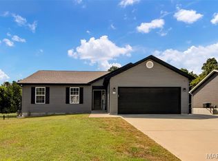 176 Linder Ln, Winfield, MO 63389