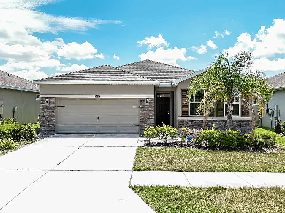 1092 Pipestone Pl