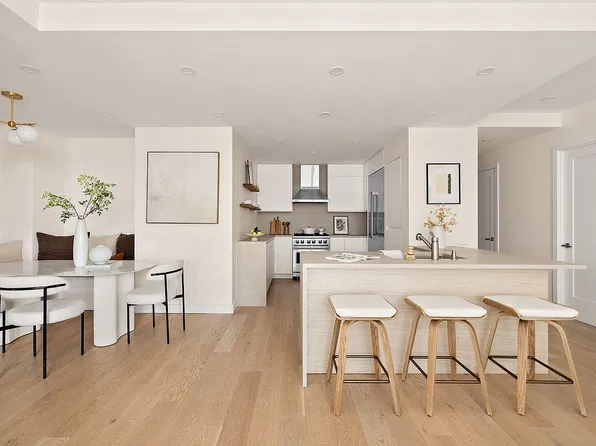 2 Northside Piers APT 7J, Brooklyn, NY 11249