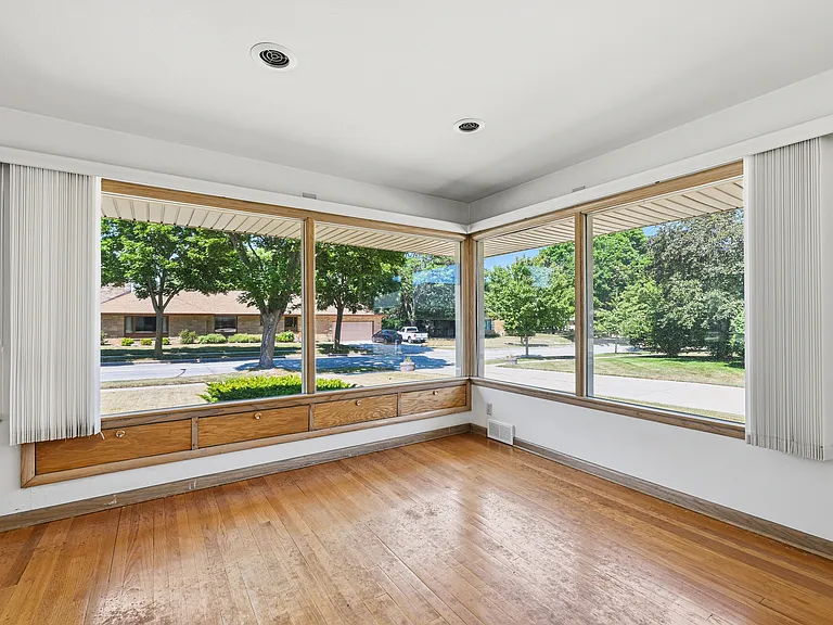 Wrap Around Windows