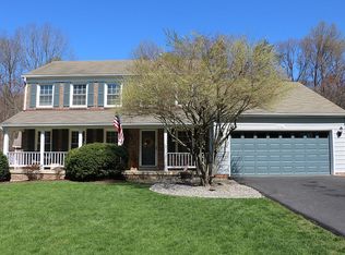 9741 Abington Ct, Fairfax, VA 22032
