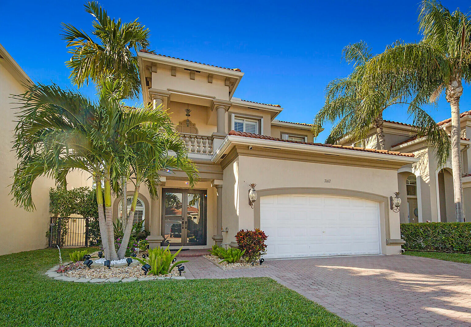 4 bed, 2.5 bath, 2655 sqft, $6,250 — Photo 3