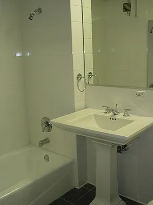 Rented by Stonehenge NYC LLC | media 11