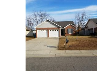 6330 Bent Tree Dr, Fayetteville, NC 28314