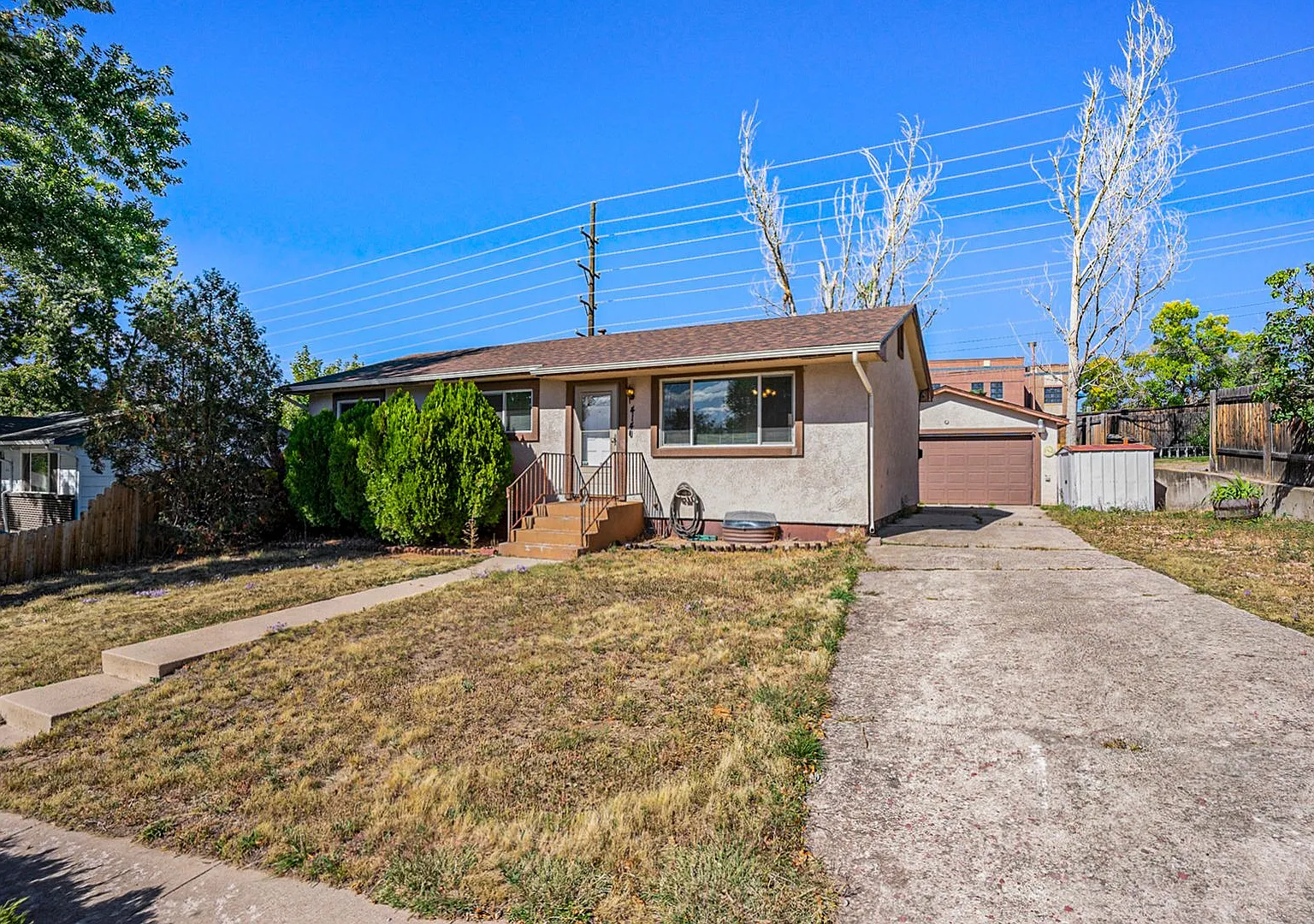 Great house near UCCS with 2x kitchen and 2x laundry! — Photo 1