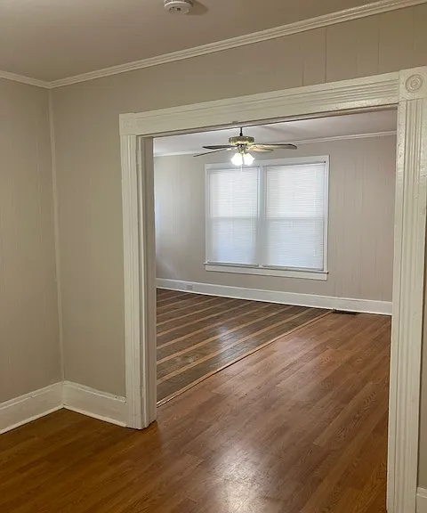 118 N Maple St — Photo 23