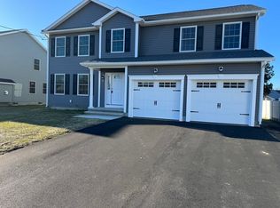 44 Crestwood St, Chicopee, MA 01020