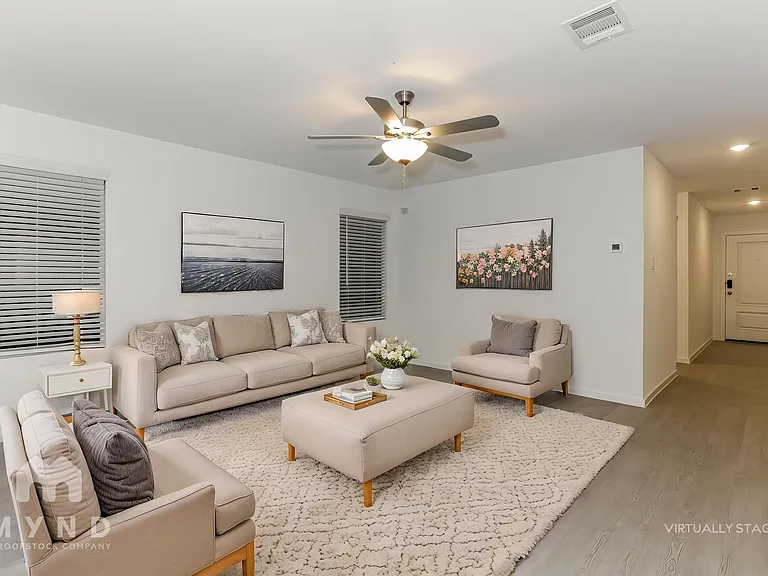 2704 River Knoll Ln — Photo 2