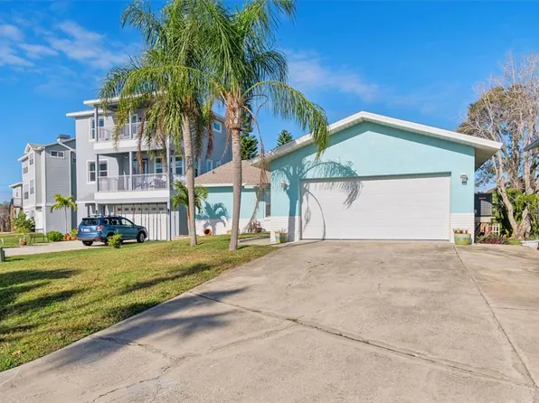 216 176th Ave E, Redington Shores, FL 33708