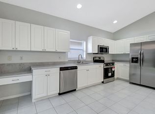 7865 Colony Lake Dr, Boynton Beach, FL 33436