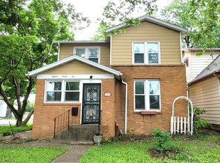 1824 S 2nd St, Springfield, IL 62704