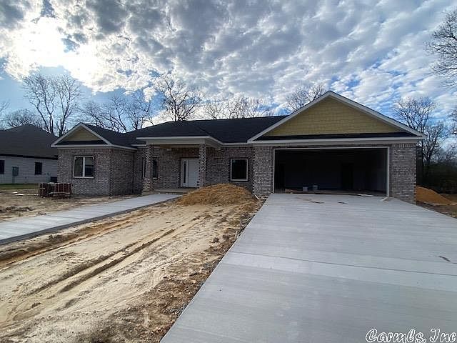 2nd image of 1297 Essex Dr